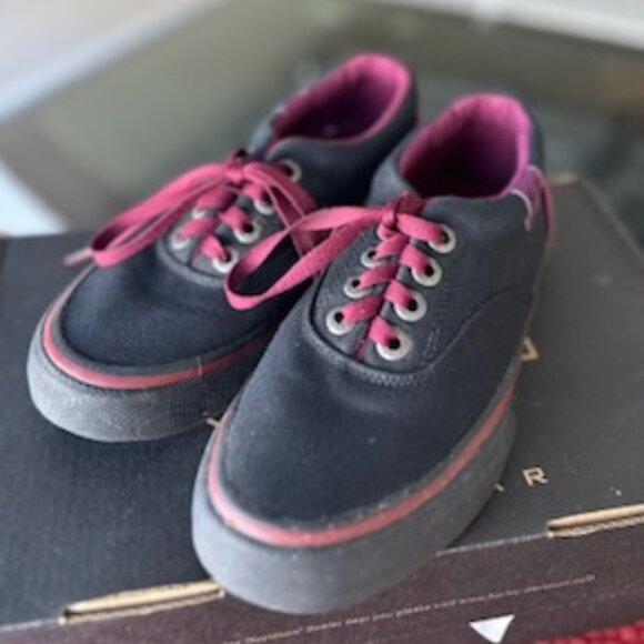 Harley Davidson Vans-Style Women's  Canvas Shoe Size 6 - Picture 2 of 11